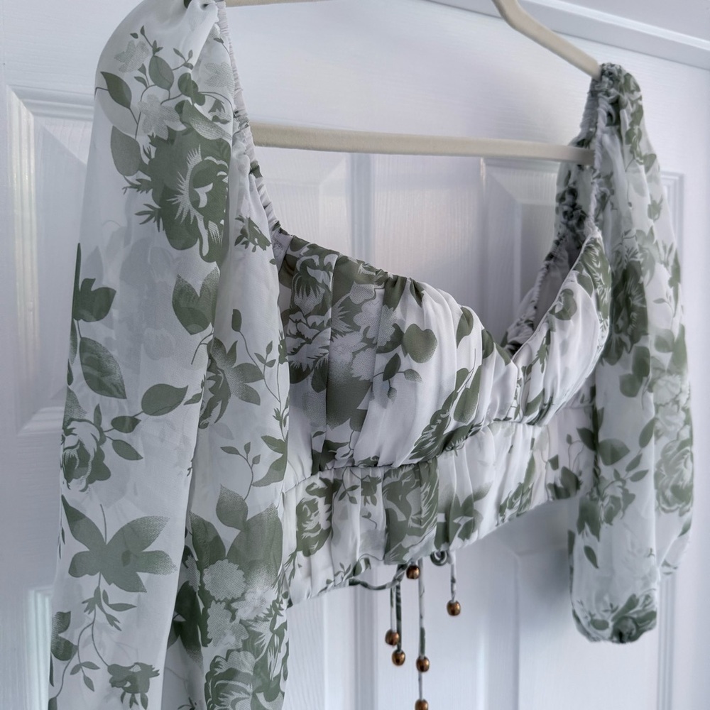 HELLO MOLLY Pretty Polly Green White Floral Tie Back Crop Top with Sleeves XS - Picture 3 of 9